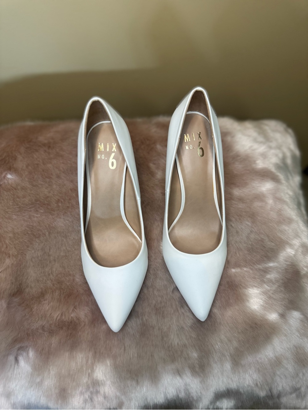 Mix No. 6 White Pointed Toe Pumps